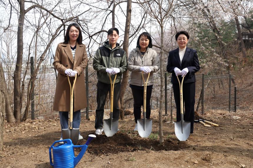 제81회 식목일 기념 나무심기 행사